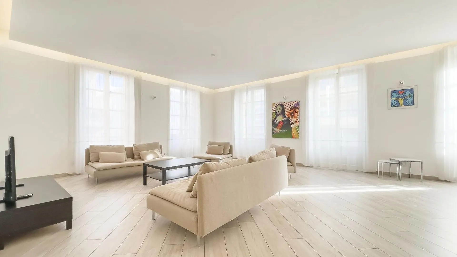 Tony Allard By Winsome Destination 2A Cannes Apartment